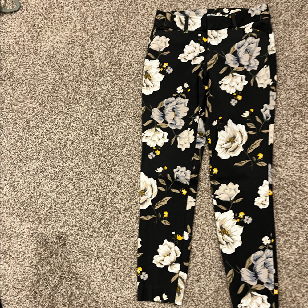Floral Old Navy ankle slacks